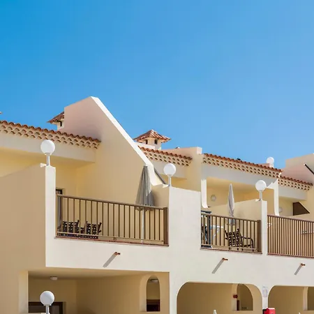 Ξενοδοχείο με διαμερίσματα Royal Sunset Club 3*